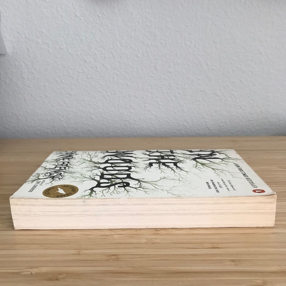 In the Woods by Tana French paperback novel - Picture 4 of 8